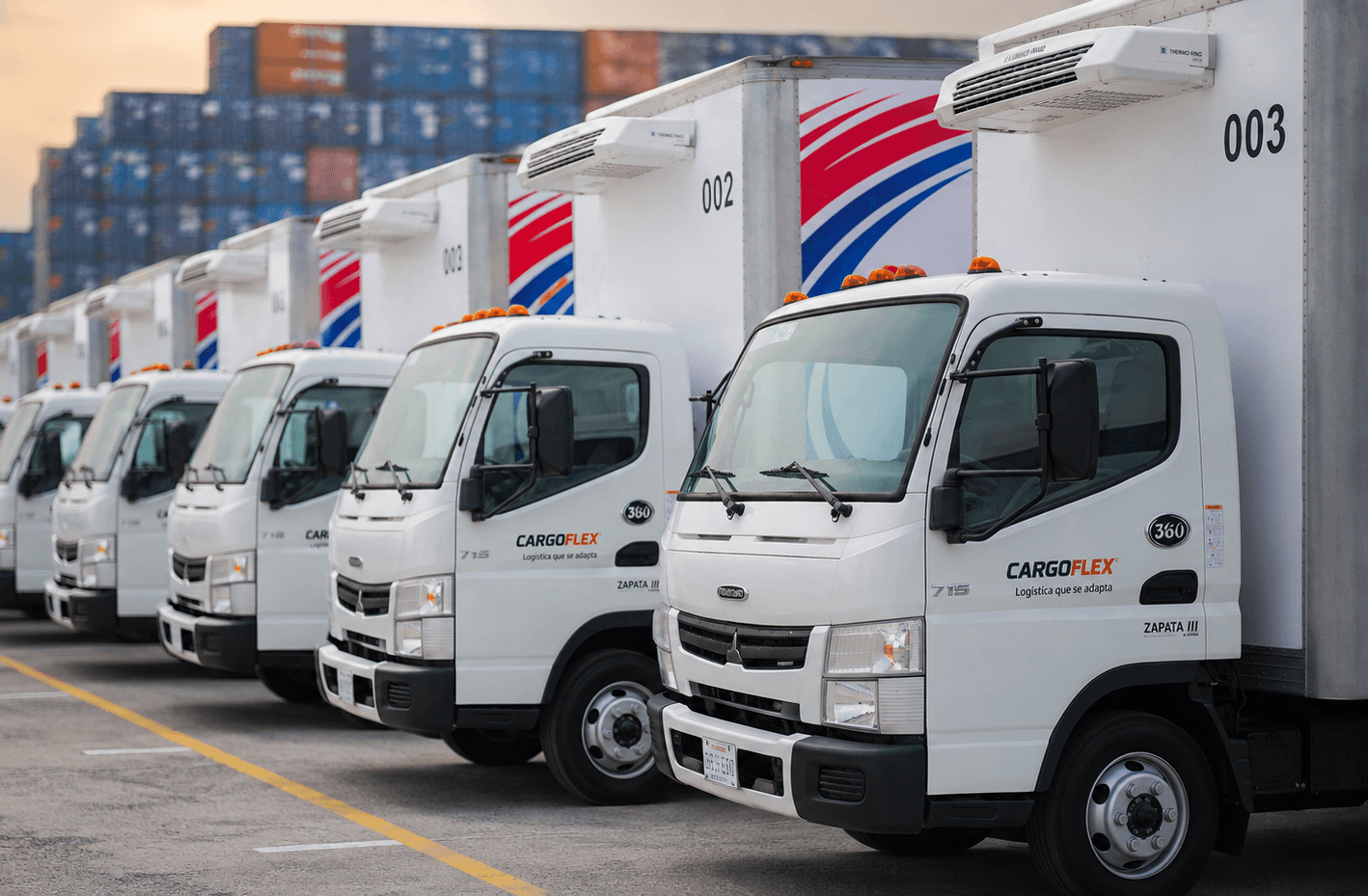 Flota de camiones de CargoFlex lista para rutas nacionales